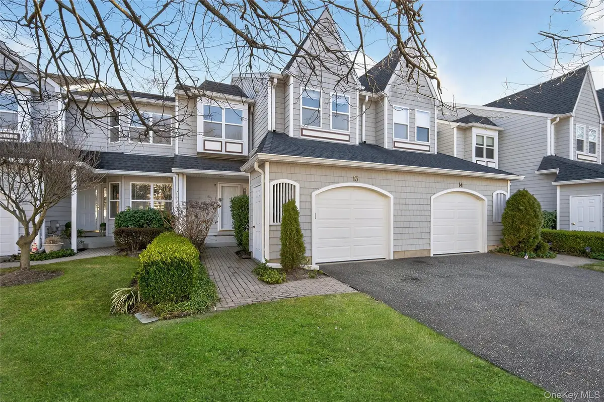 13 Parkridge Court, Huntington, NY 11743 - Image #1