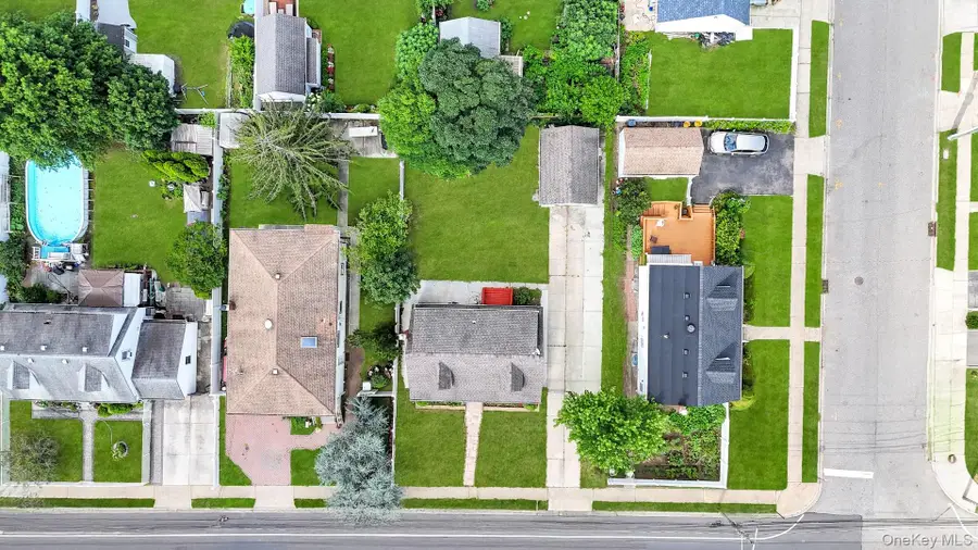 308 New South Road, Hicksville, NY 11801 - Image #3