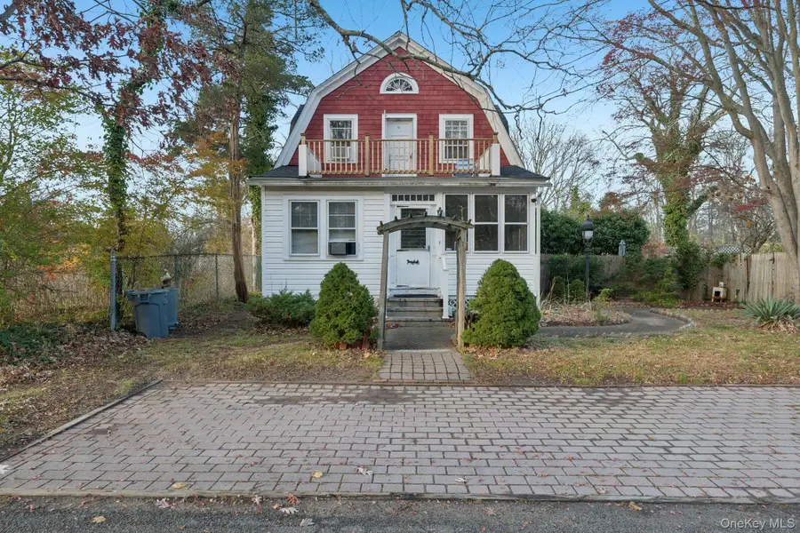 83 Elm Road E, Mastic Beach, NY 11951 - Image #2