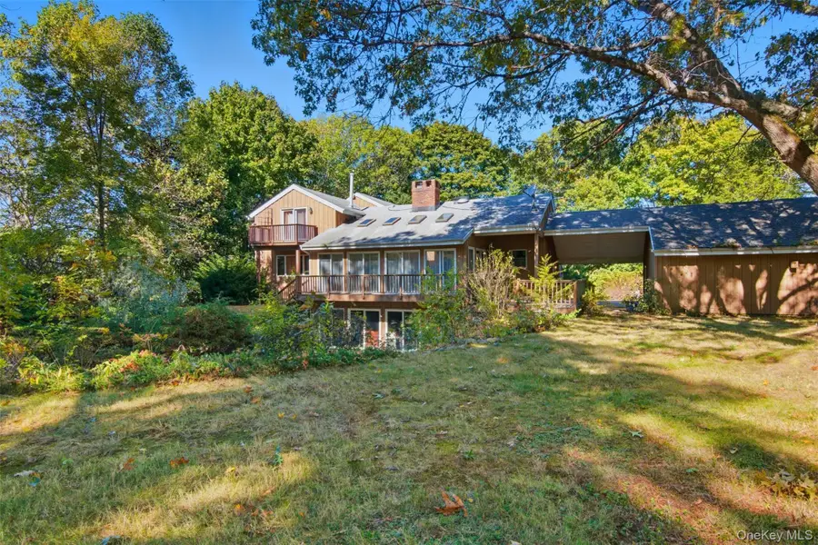 18 Greenlawn, Huntington, NY 11743 - Image #2