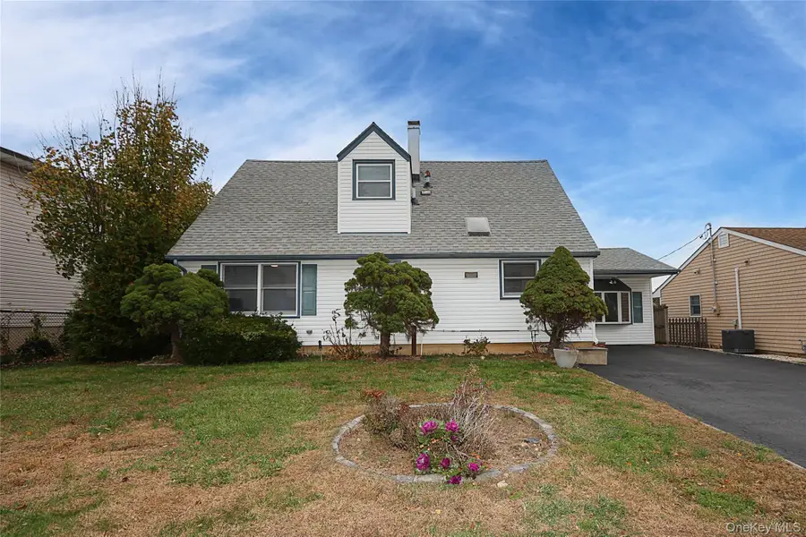 49 East Avenue, Glen Cove, NY 11542 - Image #2