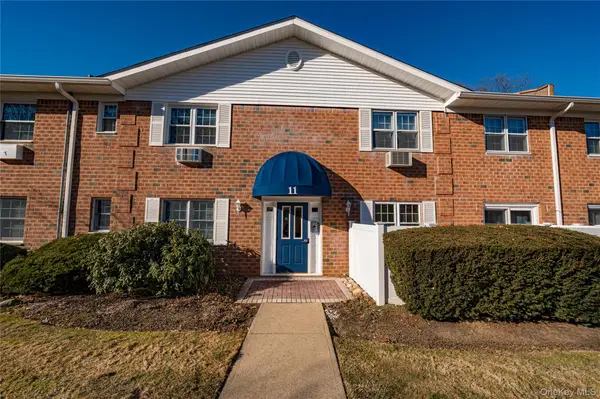 460 Old Town Road #11I, Port Jefferson Station, NY 11776