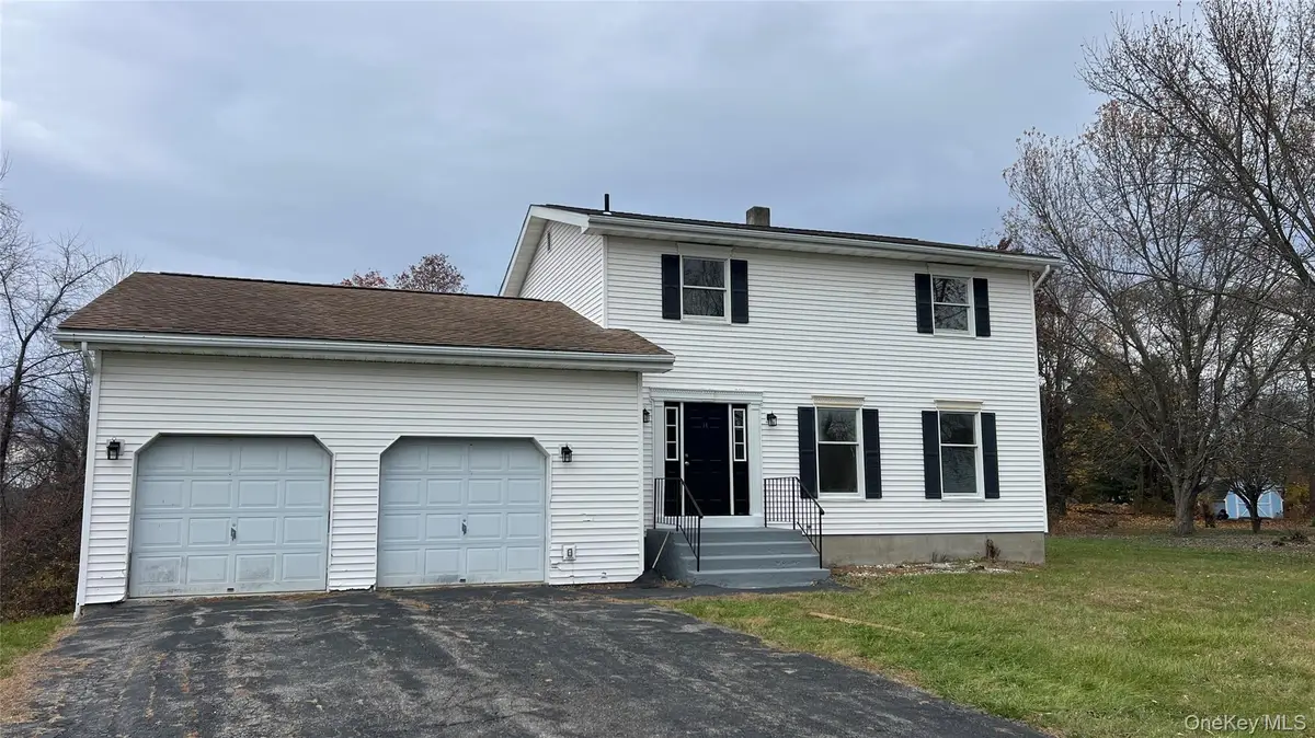 14 Country Meadows Road, New Paltz, NY 12561 - Image #1