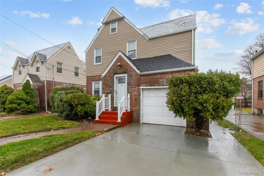 15 Clyde Avenue, Hempstead, NY 11550 - Image #2