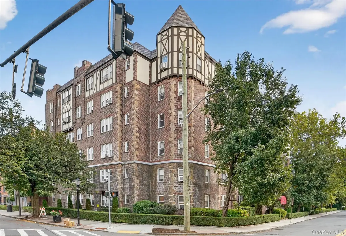 294 Bronxville Road #4C, Bronxville, NY 10708 - Image #1