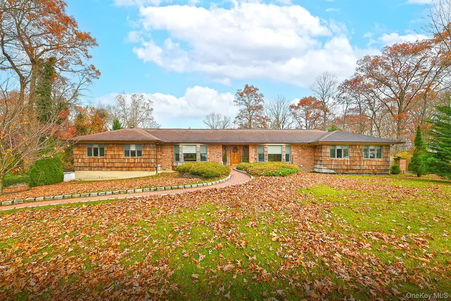 3 Pewter Place, Dix Hills, NY 11746 - Image #2