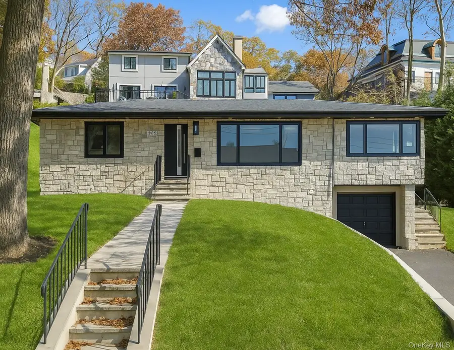 113 Longview Road, Staten Island, NY 10304 - Image #2