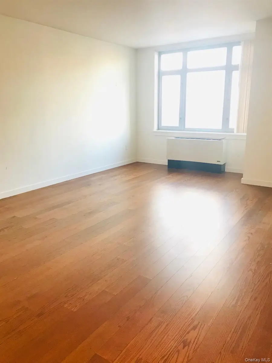 40-28 College Point Boulevard #1002, Flushing, NY 11354 - Image #3