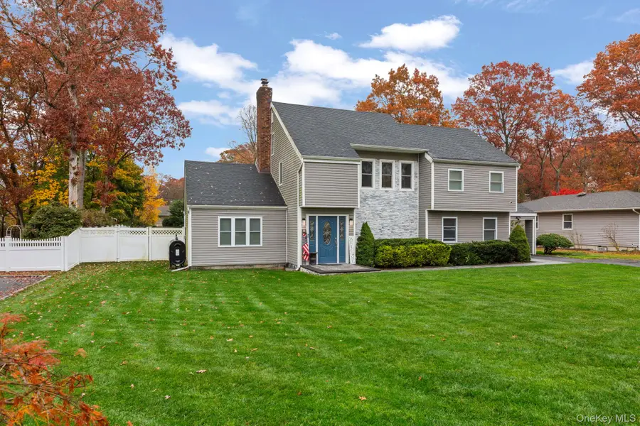 17 Diane Court, Nesconset, NY 11767 - Image #2