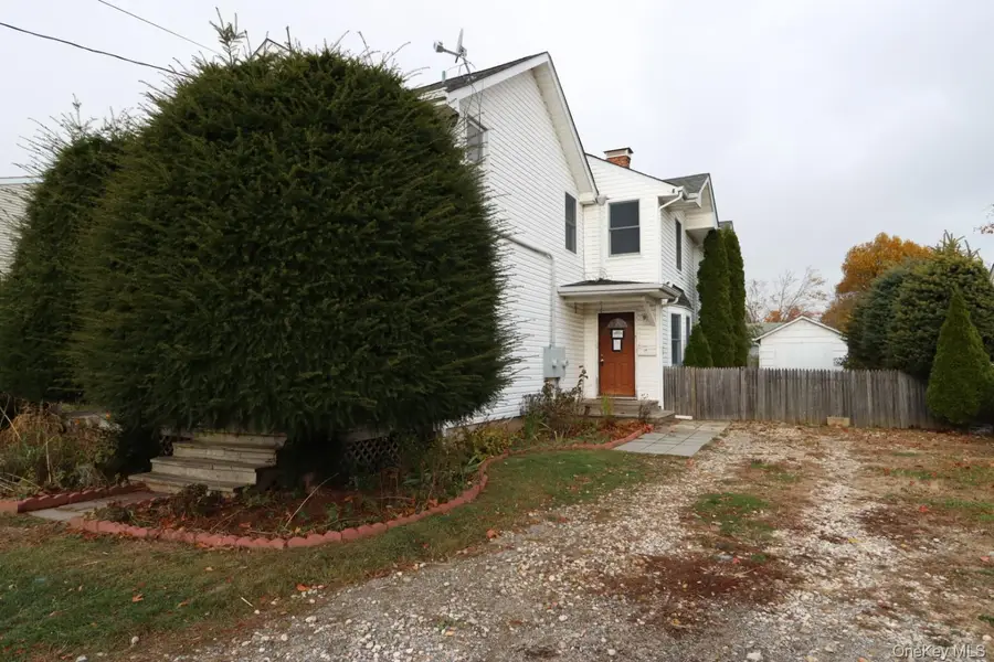 156 Oak Street, Amityville, NY 11701 - Image #2