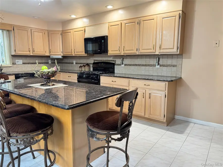 44 Greenridge Way, Spring Valley, NY 10977 - Image #2