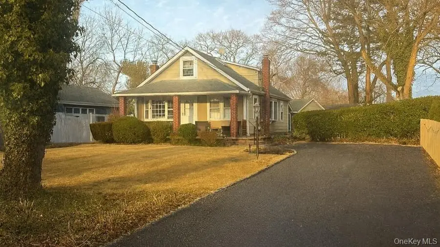 411 Harrison Drive, Centerport, NY 11721 - Image #3