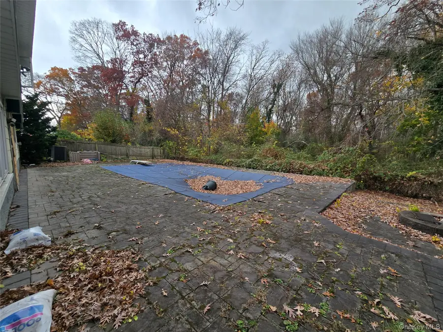 378 Lakeshore Boulevard, Massapequa Park, NY 11762 - Image #3