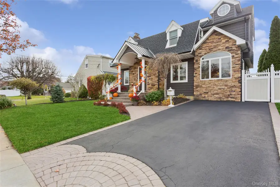 2490 Orange Street, Bellmore, NY 11710 - Image #3