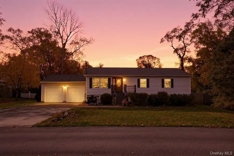 4 Madach Street, Ronkonkoma, NY 11779 - Image #2