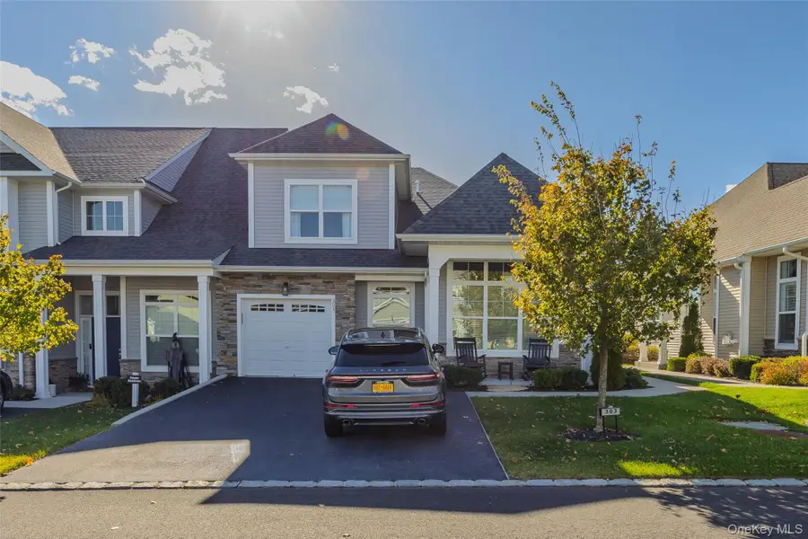 303 Silver Timber Drive, Yaphank, NY 11980 - Image #2