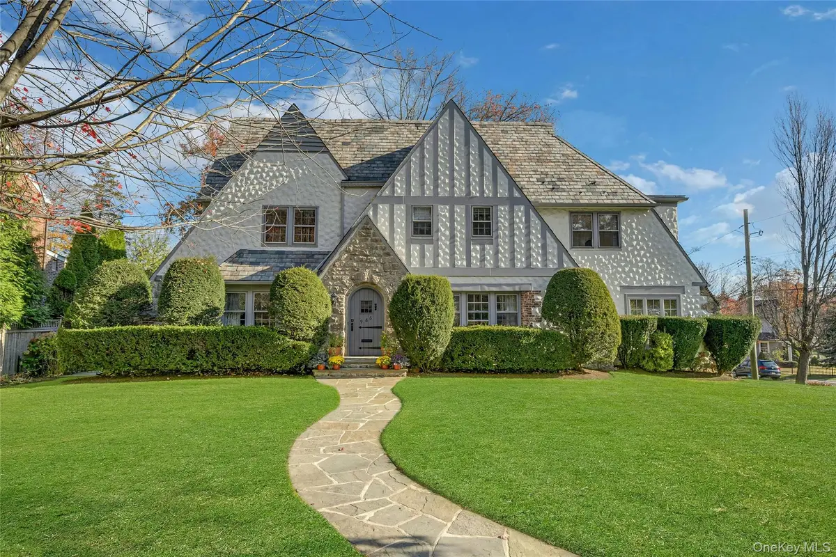 986 Plymouth Street, Pelham, NY 10803 - #1