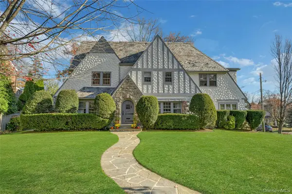 986 Plymouth Street, Pelham, NY 10803