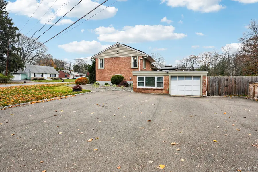 3 Garden Drive, New Windsor, NY 12553 - Image #3