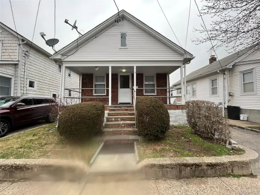 21 Beechwood Avenue, Port Washington, NY 11050 - Image #2