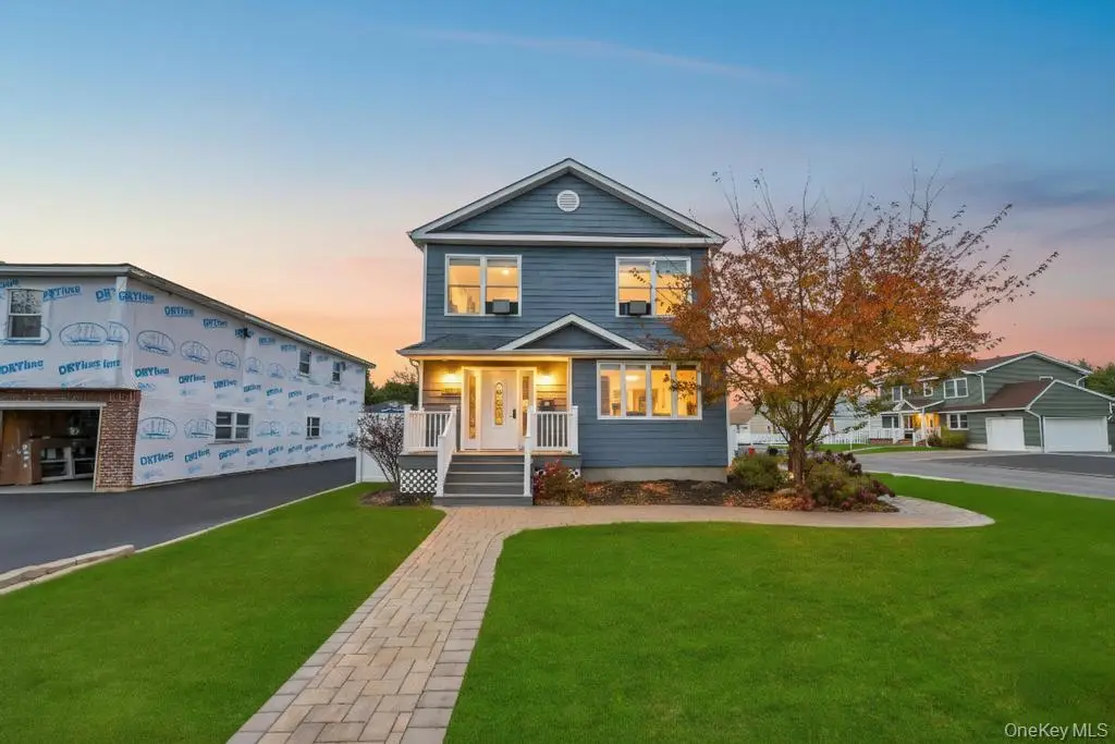 297 Catskill Avenue, Lindenhurst, NY 11757 - Image #1