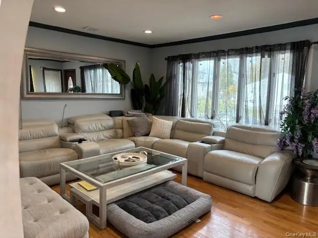 461 1st Avenue, Lindenhurst, NY 11757 - Image #2