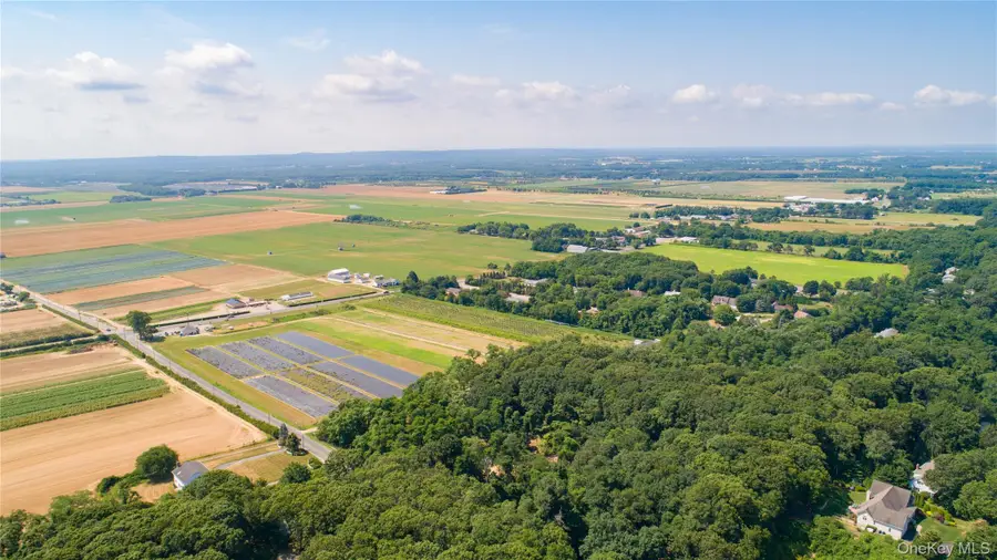 2551 Roanoke Avenue, Riverhead, NY 11901 - Image #2