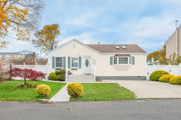 1568 7th Street, West Babylon, NY 11704
