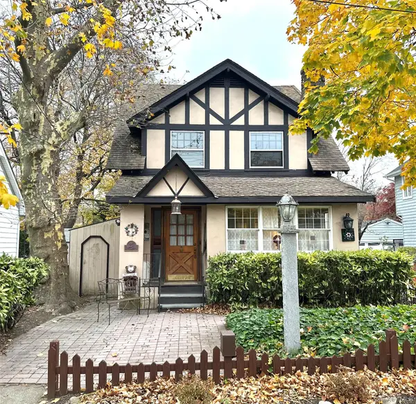 4611 245th Street, Douglaston, NY 11362