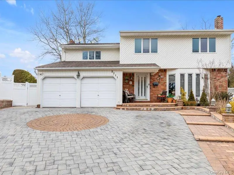 3711 Berne Road, Wantagh, NY 11793 - Image #2