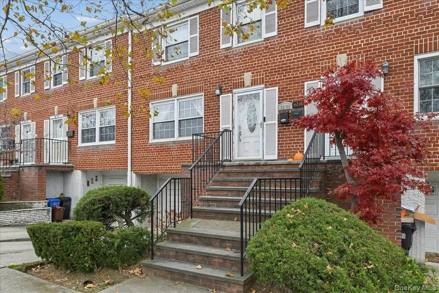 6239 Douglaston Parkway #19, Douglaston, NY 11362 - Image #2