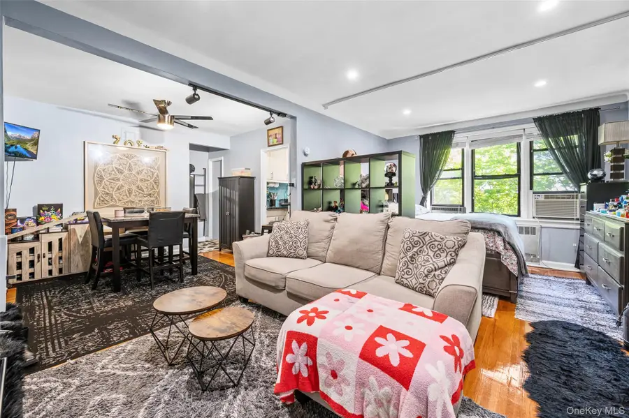 14350 Hoover Avenue #505, Briarwood, NY 11435 - Image #2