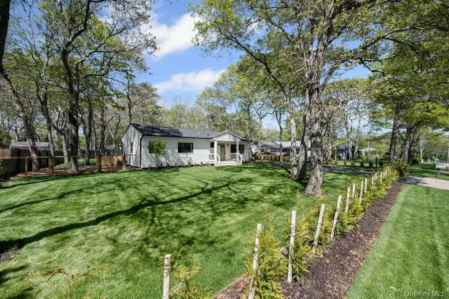 10 Shinnecock Lane, Hampton Bays, NY 11946 - Image #2