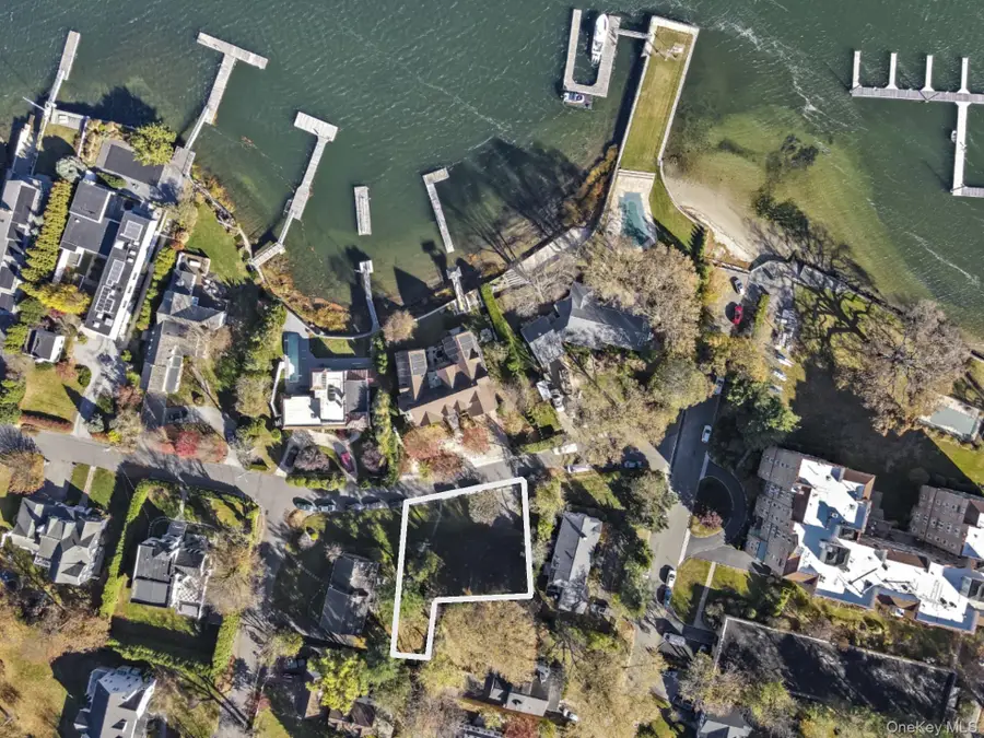 819 The Crescent, Mamaroneck, NY 10543 - Image #2