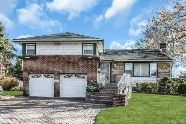 946 Bard Road, Westbury, NY 11590