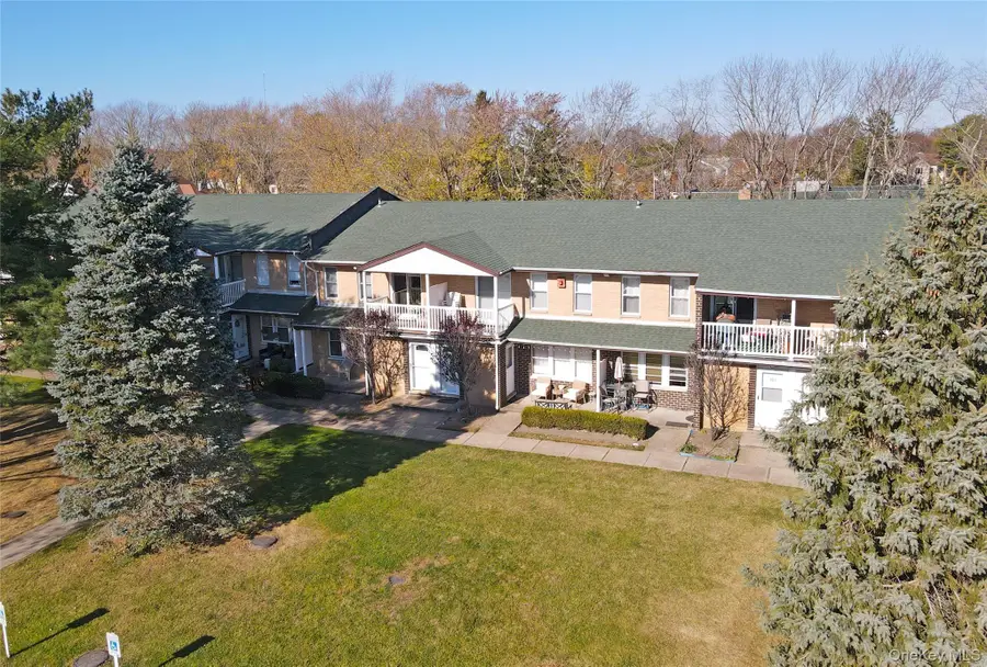 301 Artist Lake Drive, Middle Island, NY 11953 - Image #3