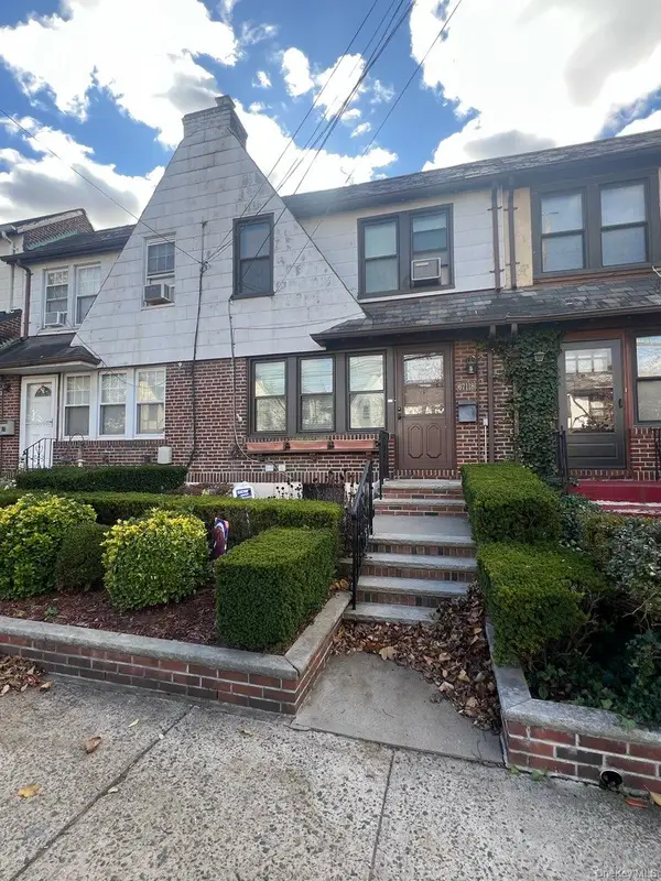 67118 Dartmouth Street, Forest Hills, NY 11375