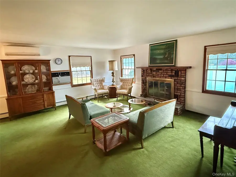 28 Hargrove Drive, Stony Brook, NY 11790 - Image #2