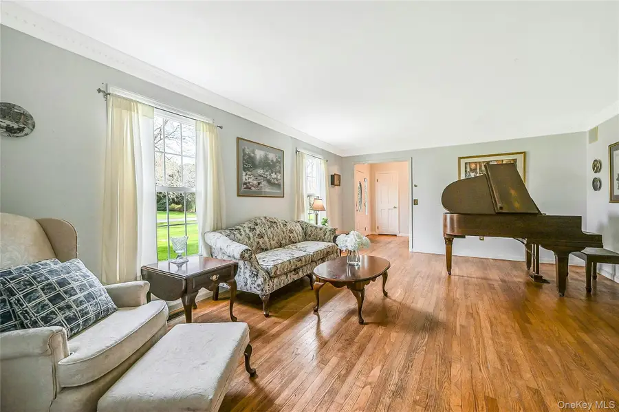 2340 Fairway Drive, Cutchogue, NY 11935 - Image #3