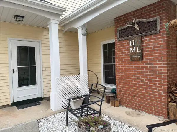 230 Homestead Village Drive, Warwick, NY 10990