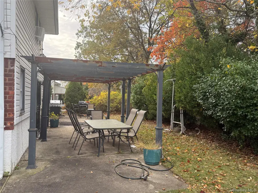 89 Osborne Road, West Hempstead, NY 11552 - Image #3