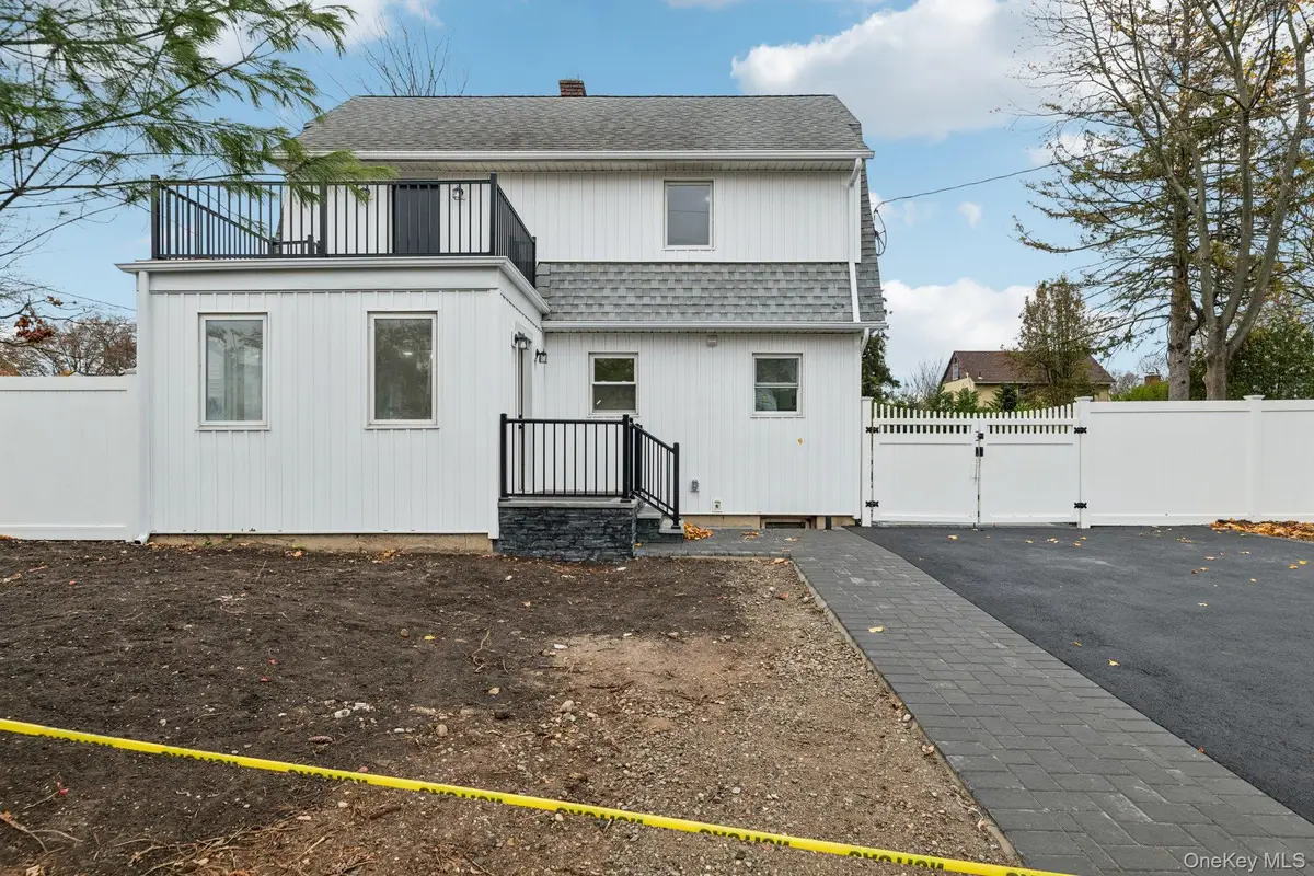 41 Leyden Street, Huntington Station, NY 11746 - Image #1