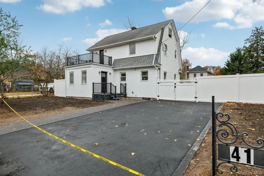 41 Leyden Street, Huntington Station, NY 11746 - Image #3