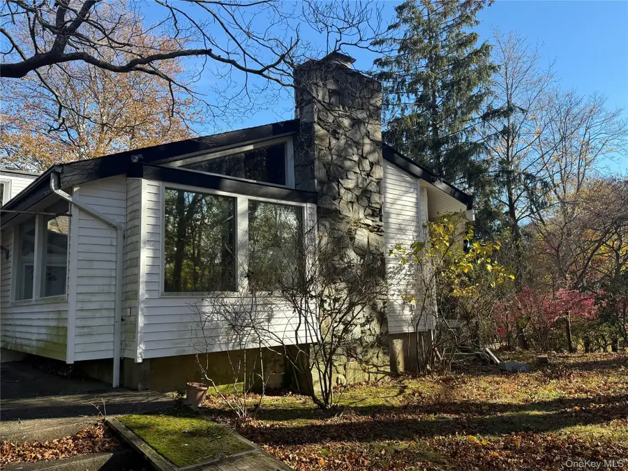 10 Sylvan Lane, Miller Place, NY 11764 - Image #3