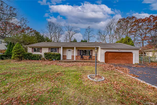 4 Debra Drive, Nesconset, NY 11767