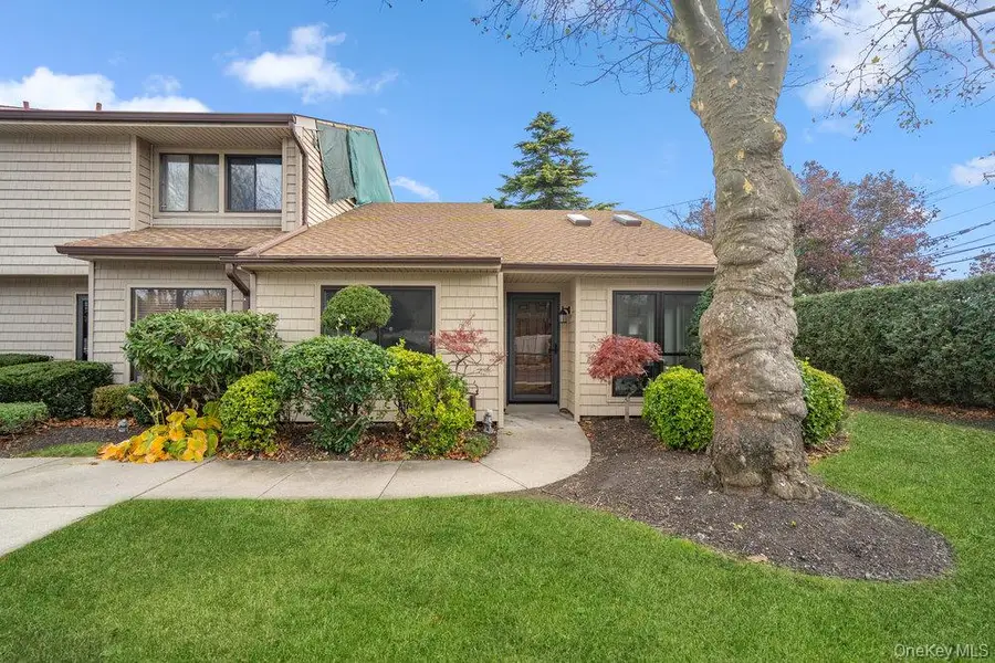 1 Stanford Court #1, Wantagh, NY 11793 - Image #2