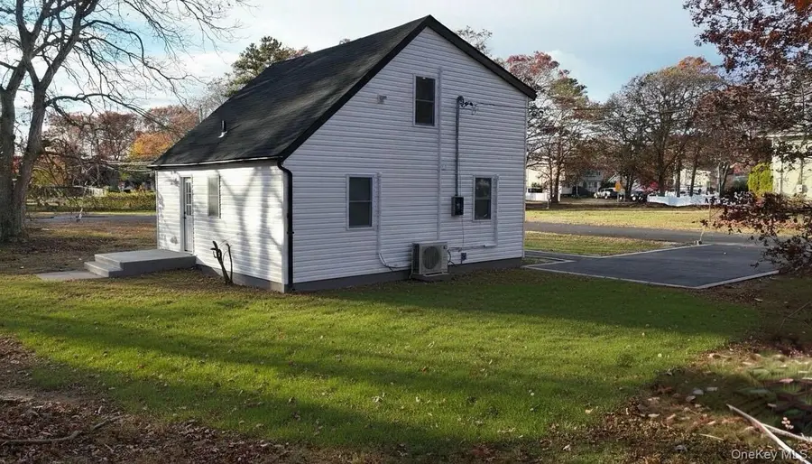 33 Broadway Street, Shirley, NY 11967 - Image #2