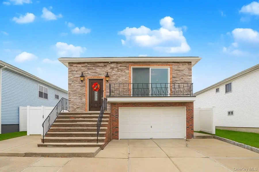 28 Drumgoole Road E, Staten Island, NY 10312 - Image #2