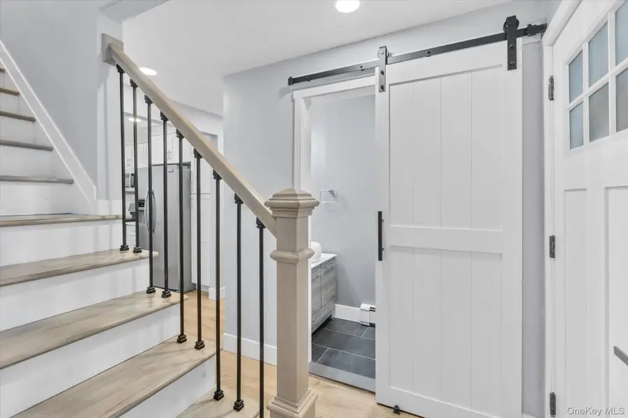 16 Piermont Court, Melville, NY 11747 - Image #2