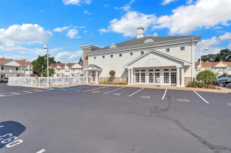 816 Narragansett Villas Drive #816, Lindenhurst, NY 11757 - Image #2